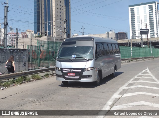 Ônibus Particulares 9754 na cidade de São Paulo, São Paulo, Brasil, por Rafael Lopes de Oliveira. ID da foto: 10528932.