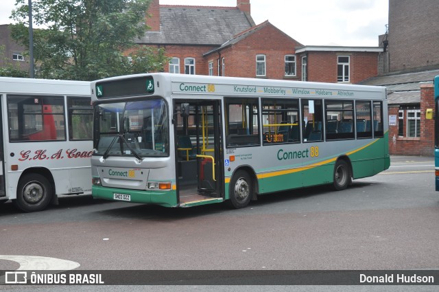 GHA Coaches  na cidade de Wrexham, Wrexham, País de Gales, por Donald Hudson. Número da foto: #10443989.