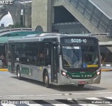 Via Sudeste Transportes S.A. 5 1113 na cidade de São Paulo, São Paulo, Brasil, por Matheus Costa. Número da foto: #:id.