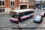 First Leeds 40650 na cidade de Leeds, West Yorkshire, Inglaterra, por Donald Hudson. ID da foto: :id.