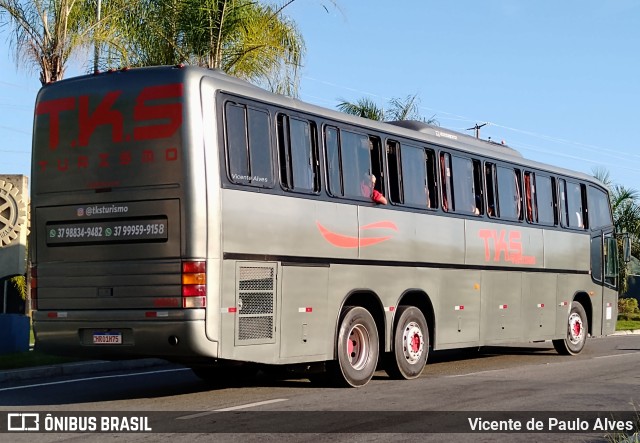 T.K.S. Turismo 9800 na cidade de Aparecida, São Paulo, Brasil, por Vicente de Paulo Alves. Número da foto: #10447683.