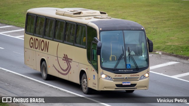 Gidion Transporte e Turismo 21304 na cidade de Joinville, Santa Catarina, Brasil, por Vinicius Petris. Número da foto: #10448636.