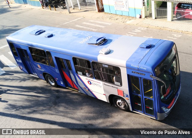 Empresa de Ônibus Pássaro Marron 92.011 na cidade de Aparecida, São Paulo, Brasil, por Vicente de Paulo Alves. Número da foto: #10450648.