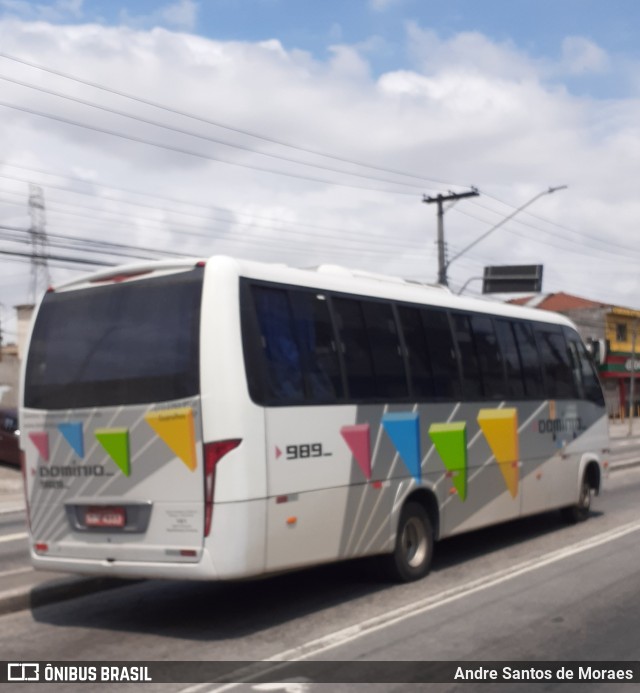 Domínio Transportadora Turística 989 na cidade de São Paulo, São Paulo, Brasil, por Andre Santos de Moraes. Número da foto: #10452085.