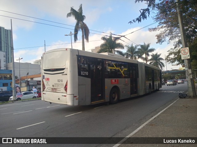 Next Mobilidade - ABC Sistema de Transporte 8210 na cidade de Santo André, São Paulo, Brasil, por Lucas Kaneko. ID da foto: 10452457.