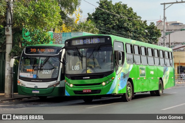 Expresso Caribus Transportes L 05 na cidade de Cuiabá, Mato Grosso, Brasil, por Leon Gomes. ID da foto: 10453882.