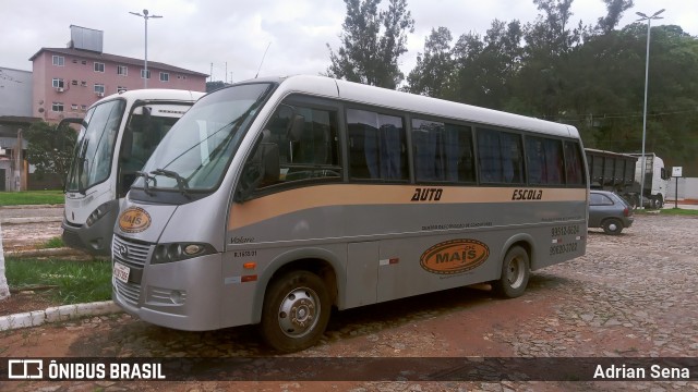 Auto-Escola Líder 7395 na cidade de São Domingos do Prata, Minas Gerais, Brasil, por Adrian Sena. Número da foto: #10533792.