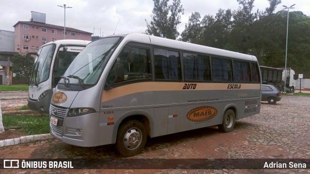 Auto-Escola Líder 7395 na cidade de São Domingos do Prata, Minas Gerais, Brasil, por Adrian Sena. ID da foto: 10533792.