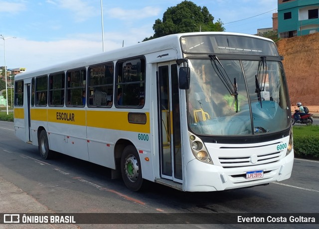 Escolares 6000 na cidade de Cariacica, Espírito Santo, Brasil, por Everton Costa Goltara. Número da foto: #10558395.