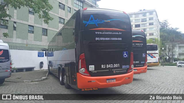 Alextur Transporte e Turismo RJ 842.001 na cidade de Petrópolis, Rio de Janeiro, Brasil, por Zé Ricardo Reis. ID da foto: 10558853.