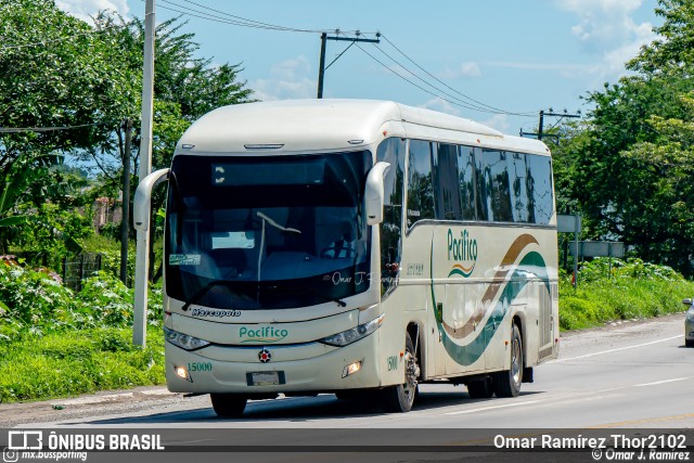 Transportes del Pacifico 15000 na cidade de Puerto Vallarta, Jalisco, México, por Omar Ramírez Thor2102. Número da foto: #10562392.