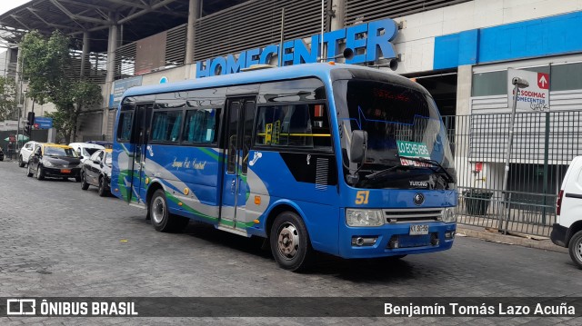 Royal Bus 51 na cidade de Estación Central, Santiago, Metropolitana de Santiago, Chile, por Benjamín Tomás Lazo Acuña. ID da foto: 10568631.