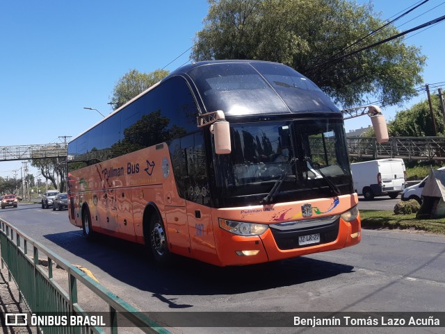 Pullman Bus 207 na cidade de Maipú, Santiago, Metropolitana de Santiago, Chile, por Benjamín Tomás Lazo Acuña. Número da foto: #10568585.