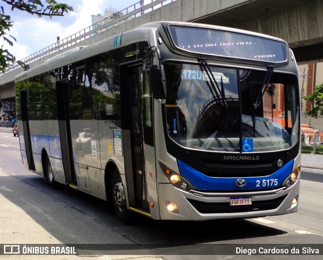 Cooperativa Fênix > Spencer Transporte 2 5175 na cidade de São Paulo, São Paulo, Brasil, por Diego Cardoso da Silva. Número da foto: #10569318.
