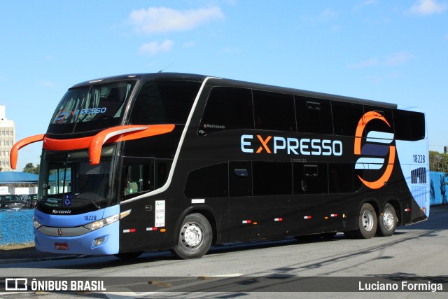 Expresso Transporte e Turismo Ltda. 18228 na cidade de São Paulo, São Paulo, Brasil, por Luciano Formiga. ID da foto: 10569641.