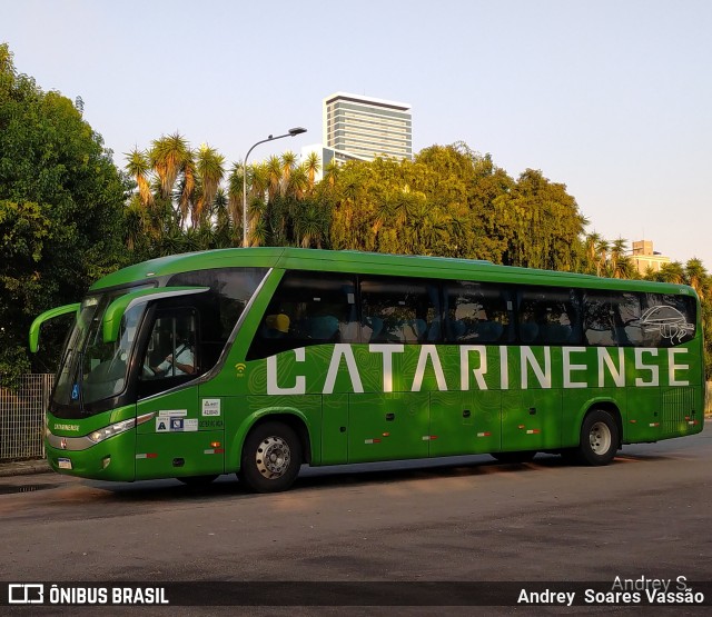 Auto Viação Catarinense 3360 na cidade de Curitiba, Paraná, Brasil, por Andrey  Soares Vassão. Número da foto: #10572173.