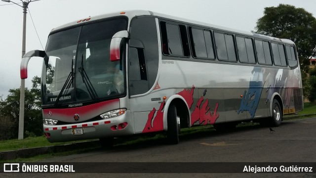 Autobuses sin identificación - Costa Rica  na cidade de San José, San José, Costa Rica, por Alejandro Gutiérrez. Número da foto: #10574085.