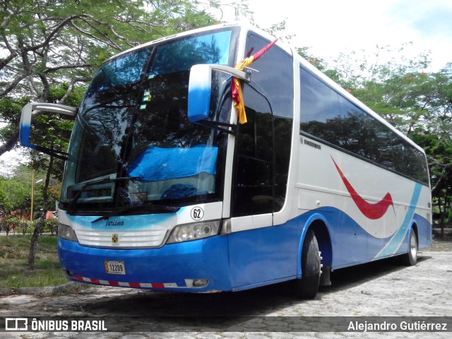 Autobuses sin identificación - Costa Rica 62 na cidade de Liberia, Guanacaste, Costa Rica, por Alejandro Gutiérrez. ID da foto: 10574087.