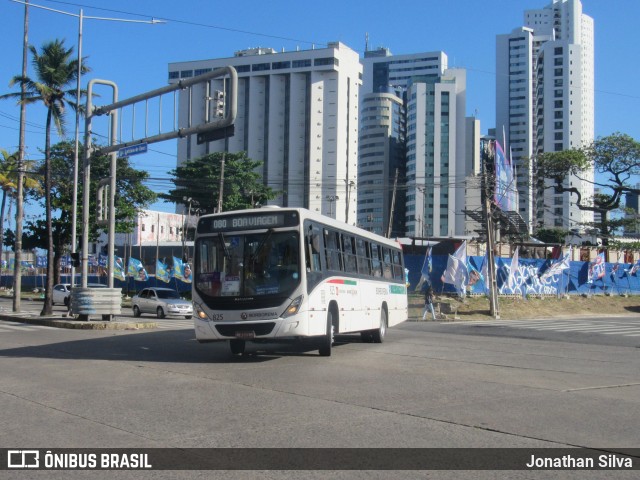 Borborema Imperial Transportes 825 na cidade de Recife, Pernambuco, Brasil, por Jonathan Silva. ID da foto: 10572088.