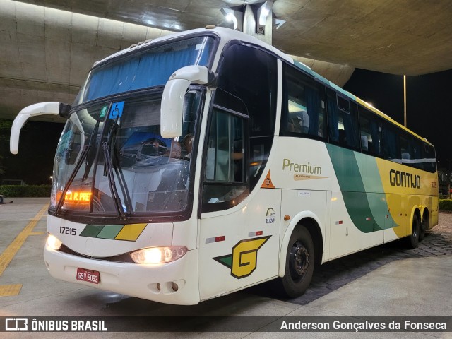 Empresa Gontijo de Transportes 17215 na cidade de Uberlândia, Minas Gerais, Brasil, por Anderson Gonçalves da Fonseca. ID da foto: 10576099.