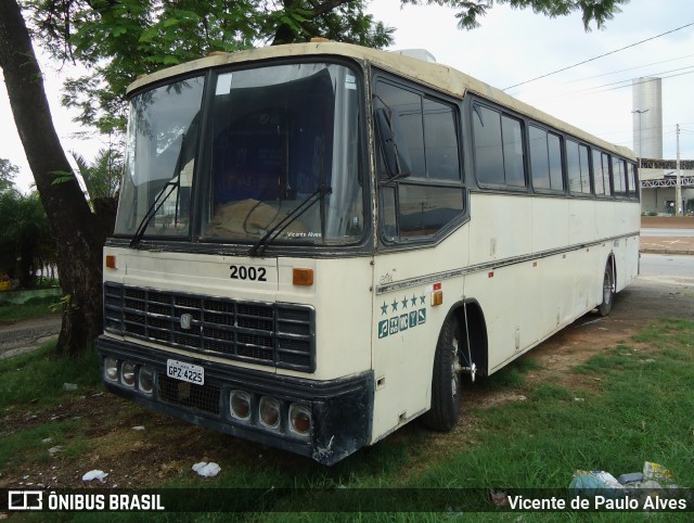 Ônibus Particulares 2002 na cidade de Betim, Minas Gerais, Brasil, por Vicente de Paulo Alves. ID da foto: 10577535.