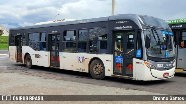 TCB - Sociedade de Transportes Coletivos de Brasília 01093 6 na cidade de Brasília, Distrito Federal, Brasil, por Brenno Santos. ID da foto: 10581649.