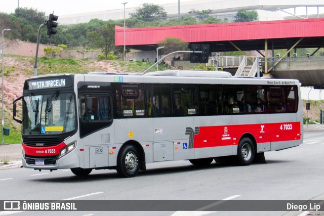 Pêssego Transportes 4 7033 na cidade de São Paulo, São Paulo, Brasil, por Diego Lip. ID da foto: 10580961.