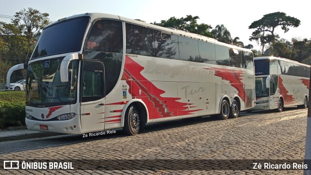 Leopoldina Turismo 9000 na cidade de Petrópolis, Rio de Janeiro, Brasil, por Zé Ricardo Reis. Número da foto: #10582816.