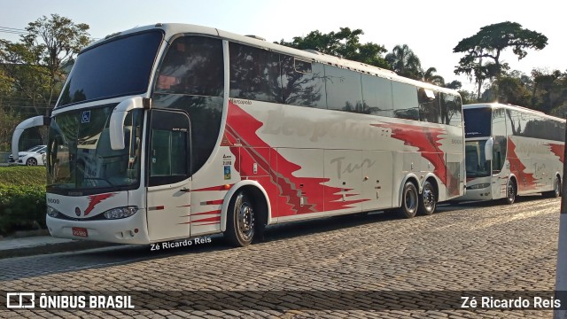 Leopoldina Turismo 9000 na cidade de Petrópolis, Rio de Janeiro, Brasil, por Zé Ricardo Reis. ID da foto: 10582816.