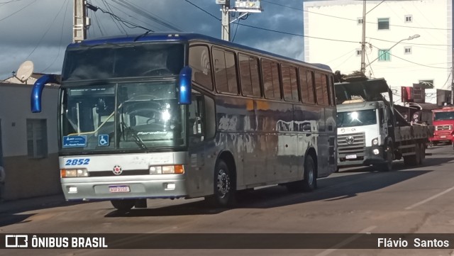 Ônibus Particulares 2852 na cidade de Barra da Estiva, Bahia, Brasil, por Flávio  Santos. ID da foto: 10583370.