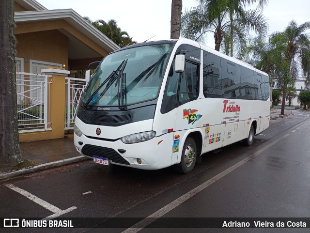 Tridalla Turismo DBM1573 na cidade de Encantado, Rio Grande do Sul, Brasil, por Adriano  Vieira da Costa. Número da foto: #10581786.