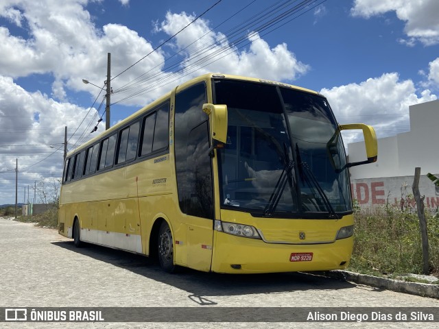 Ônibus Particulares 9228 na cidade de Campina Grande, Paraíba, Brasil, por Alison Diego Dias da Silva. Número da foto: #10583170.