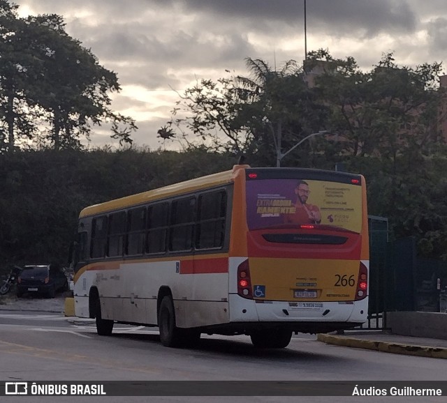 Empresa Metropolitana 266 na cidade de Recife, Pernambuco, Brasil, por Áudios Guilherme. Número da foto: #10583140.