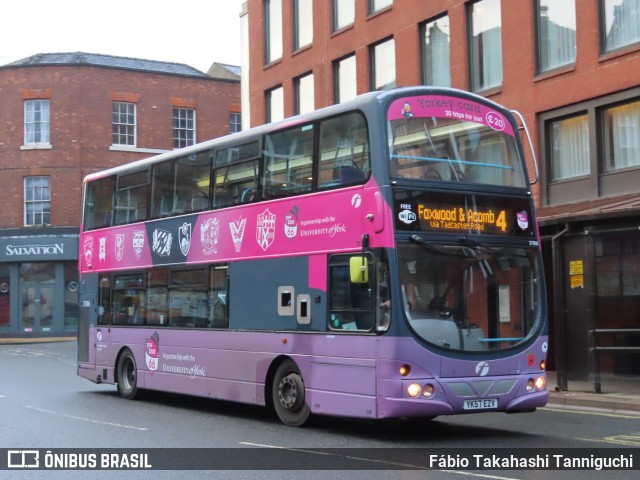 First York 37066 na cidade de York, North Yorkshire, Inglaterra, por Fábio Takahashi Tanniguchi. ID da foto: 10585680.