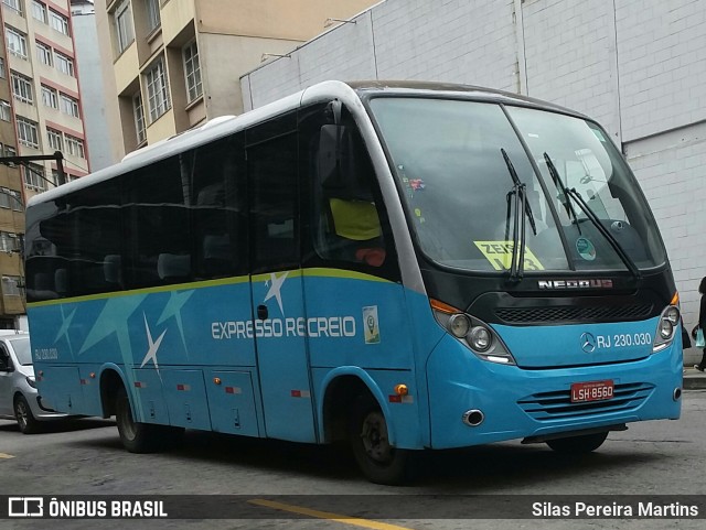 Expresso Recreio RJ 230.030 na cidade de Petrópolis, Rio de Janeiro, Brasil, por Silas Pereira Martins. ID da foto: 10585114.