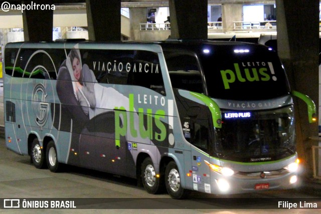 Viação Garcia 8834 na cidade de Curitiba, Paraná, Brasil, por Filipe Lima. Número da foto: #10586719.