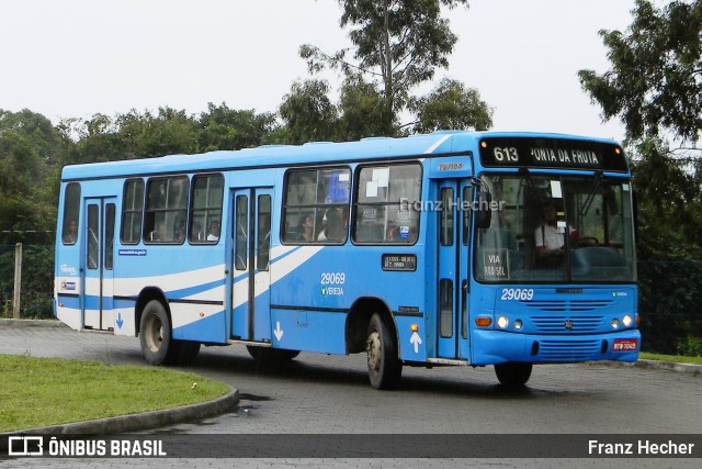 Vereda Transporte Ltda. 29069 na cidade de Vila Velha, Espírito Santo, Brasil, por Franz Hecher. ID da foto: 10536426.