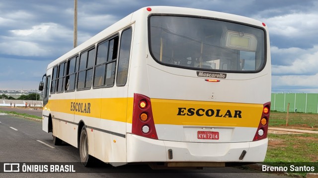 Escolares ESCOLAR na cidade de Samambaia, Distrito Federal, Brasil, por Brenno Santos. Número da foto: #10588921.