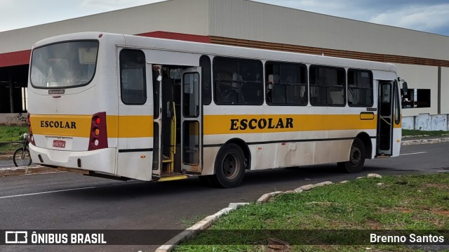 Escolares Escolar na cidade de Samambaia, Distrito Federal, Brasil, por Brenno Santos. ID da foto: 10588932.