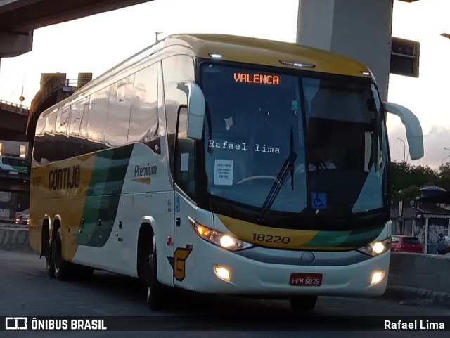 Empresa Gontijo de Transportes 18220 na cidade de Rio de Janeiro, Rio de Janeiro, Brasil, por Rafael Lima. ID da foto: 10592277.