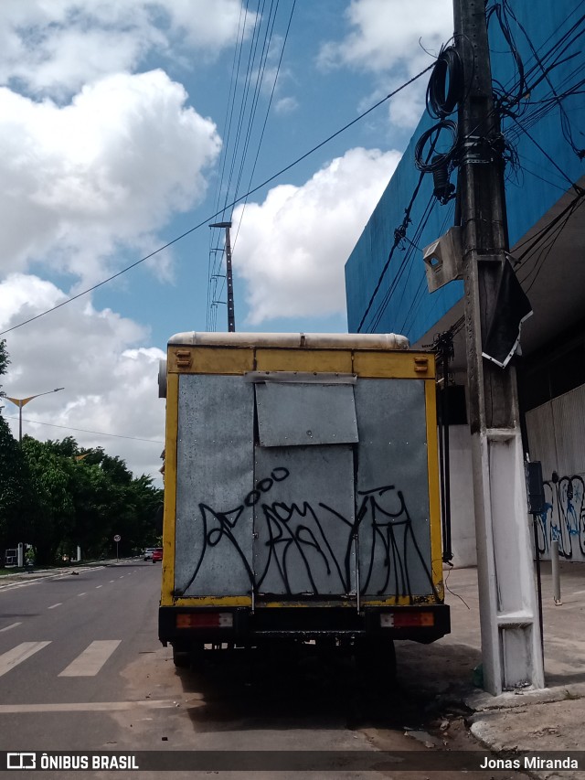 Ônibus Particulares C200 na cidade de Ananindeua, Pará, Brasil, por Jonas Miranda. Número da foto: #10594241.