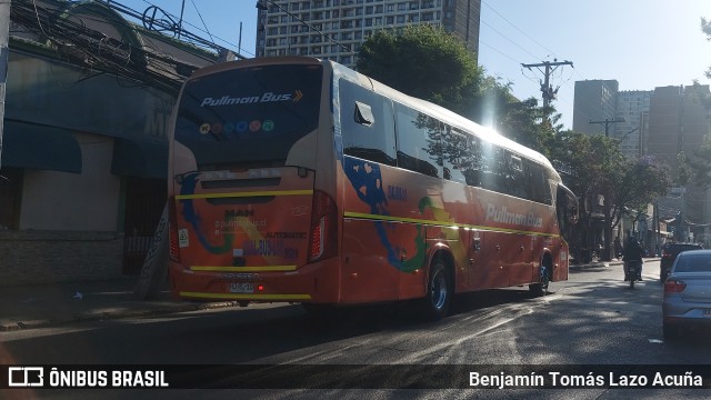 Pullman Bus 521 na cidade de Estación Central, Santiago, Metropolitana de Santiago, Chile, por Benjamín Tomás Lazo Acuña. ID da foto: 10595391.