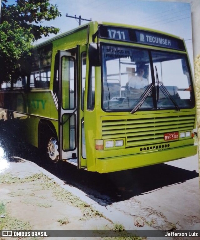 Viação Paraty 1711 na cidade de São Carlos, São Paulo, Brasil, por Jefferson Luiz. Número da foto: #10593327.