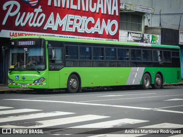 Autotransportes Raro 718 na cidade de Catedral, San José, San José, Costa Rica, por Andrés Martínez Rodríguez. Número da foto: #10594126.