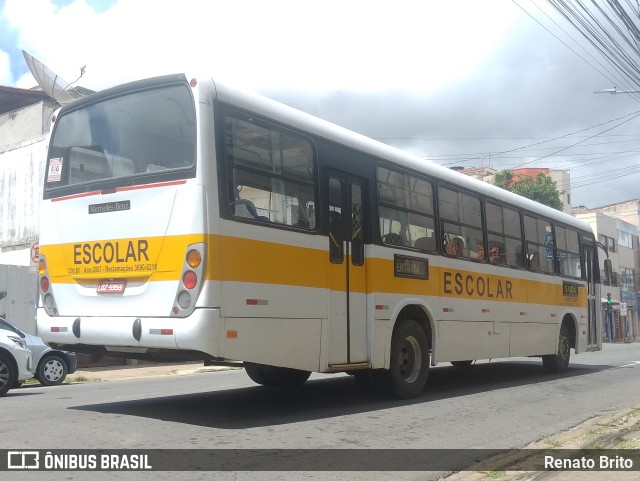 Escolares 08 na cidade de Juiz de Fora, Minas Gerais, Brasil, por Renato Brito. ID da foto: 10596540.