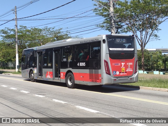 Express Transportes Urbanos Ltda 4 8095 na cidade de São Paulo, São Paulo, Brasil, por Rafael Lopes de Oliveira. ID da foto: 10597164.