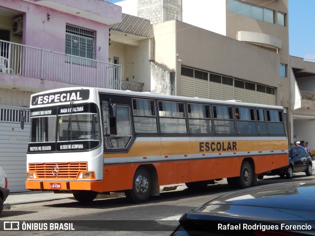 Ônibus Particulares LJG4366 na cidade de Itabaiana, Sergipe, Brasil, por Rafael Rodrigues Forencio. Número da foto: #10597684.