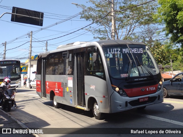 Pêssego Transportes 4 7654 na cidade de São Paulo, São Paulo, Brasil, por Rafael Lopes de Oliveira. ID da foto: 10597231.