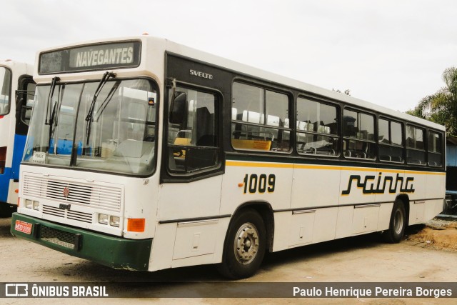 Auto Viação Rainha 1009 na cidade de Balneário Piçarras, Santa Catarina, Brasil, por Paulo Henrique Pereira Borges. ID da foto: 10599479.