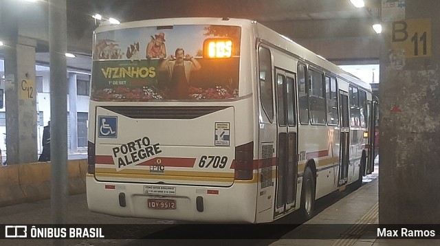 SOPAL - Sociedade de Ônibus Porto-Alegrense Ltda. 6709 na cidade de Porto Alegre, Rio Grande do Sul, Brasil, por Max Ramos. ID da foto: 10602570.